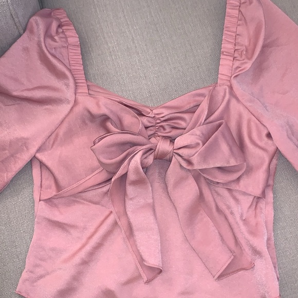 BCBGeneration Fitted Long Sleeve Tie Front Sweetheart Neck Blouse - Picture 6 of 7